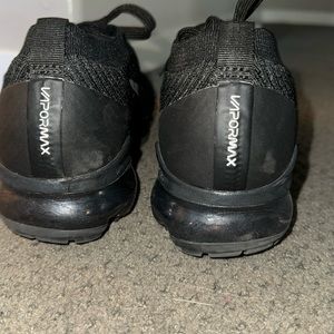 Nike Air Vapormax Flyknit 3. Barely worn! Sz 7